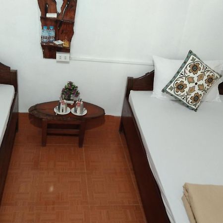 Amphai Guest House Nong Khiaw Ngoại thất bức ảnh