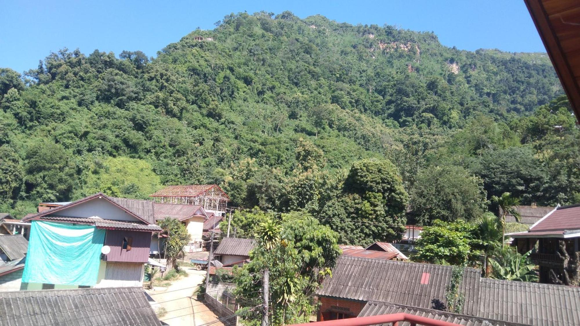 Amphai Guest House Nong Khiaw Ngoại thất bức ảnh